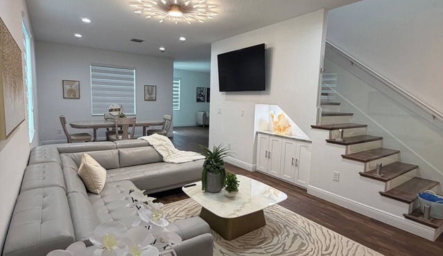 Your Tampa Dream Stay: New Home