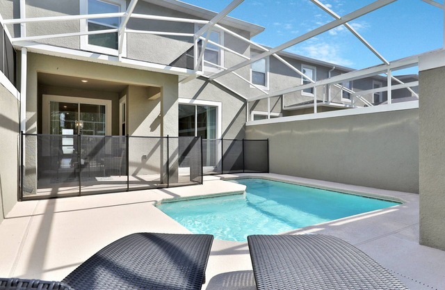 392 OC - 4BR Splendor: Private Pool