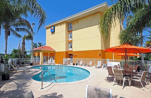 Comfort Inn & Suites Orlando North