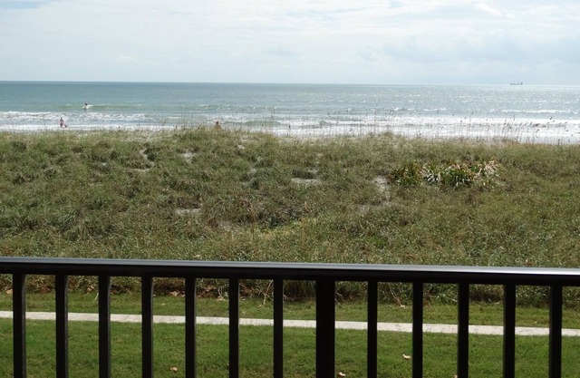 Direct Oceanfront LUXURY 233- Cocoa Beach Club! Short walk to Ron Jon & Pier!