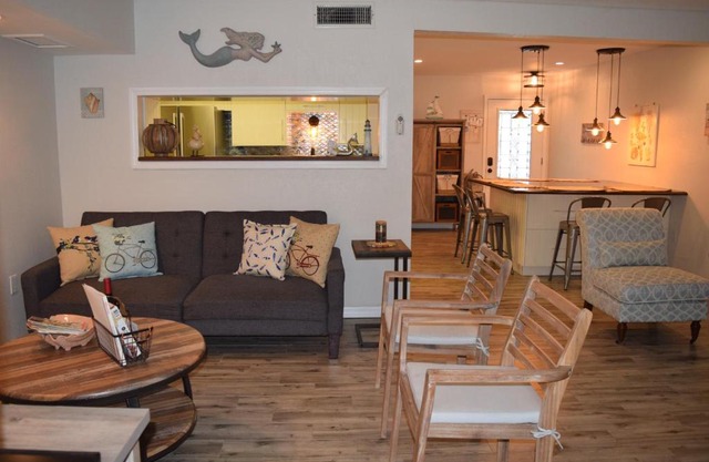 Dolphin Cottage Beach