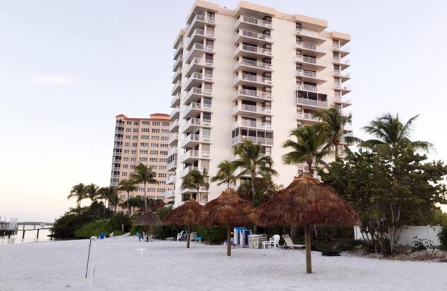 Lover Key Beach Club 
