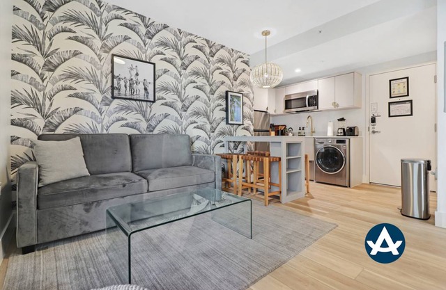 Sextant The Carmela One Block From Beach 1 Bed 1 Bath