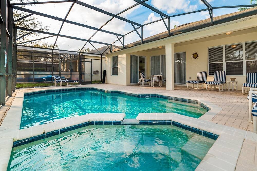 Crestwynd Bay Resort | 5 BD 5 BT villa in Windsor Hills Resort