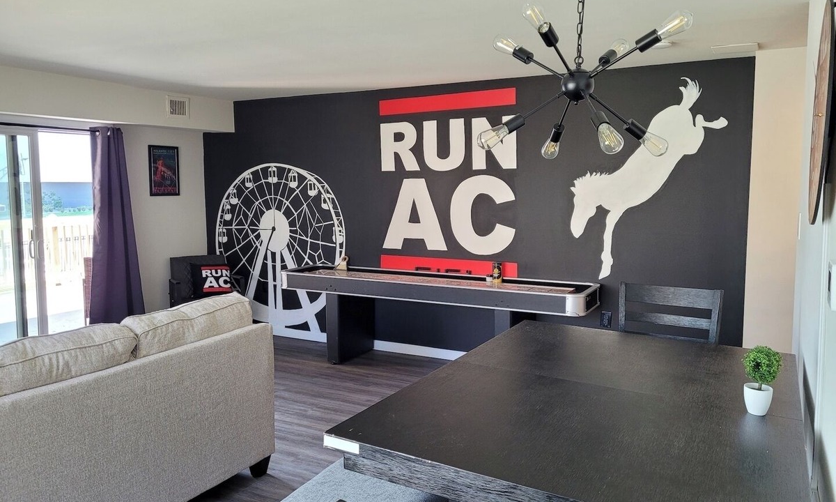 Atlantic City Condo | Run-AC Villa- Block from Ocean Casino & Waterpark!
