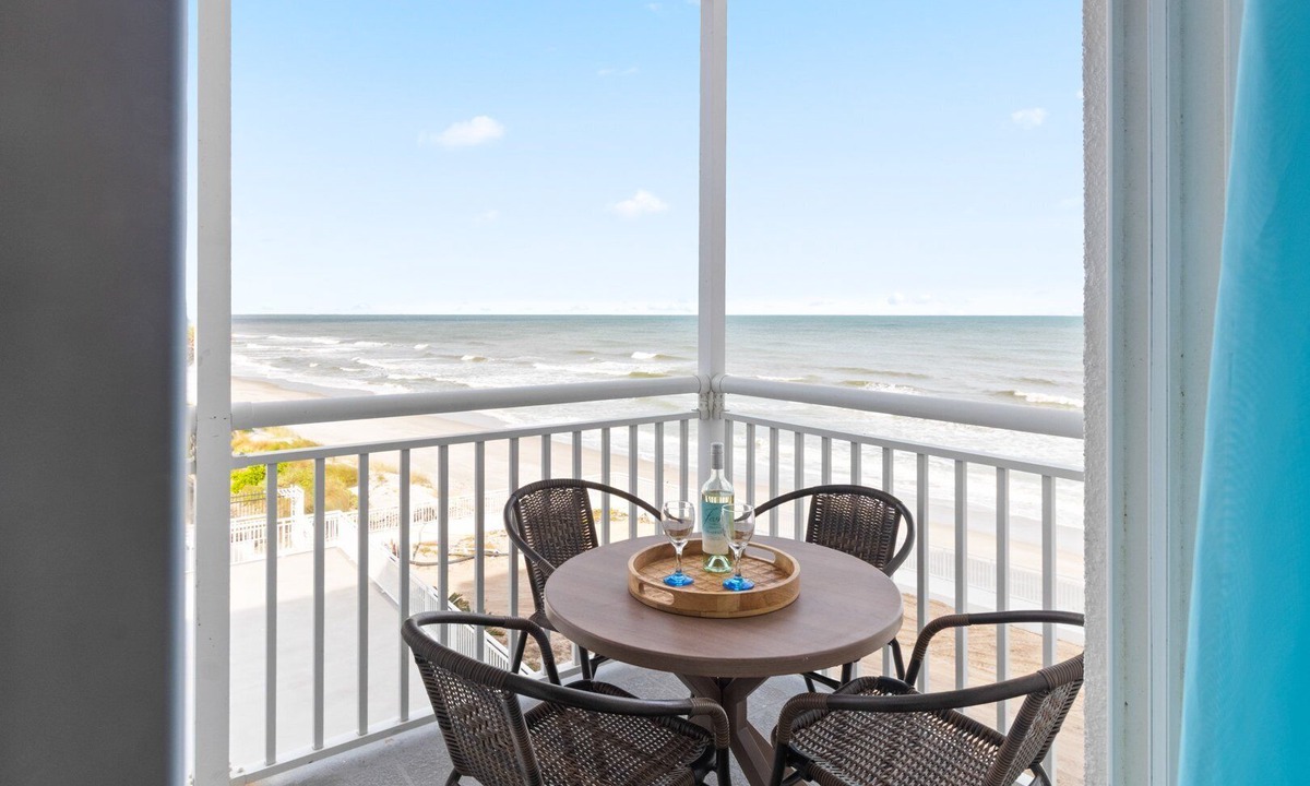 South Patrick Shores Condo | Oceanfront 2BR Condo with Large Balcony & Beach Access! 🌴