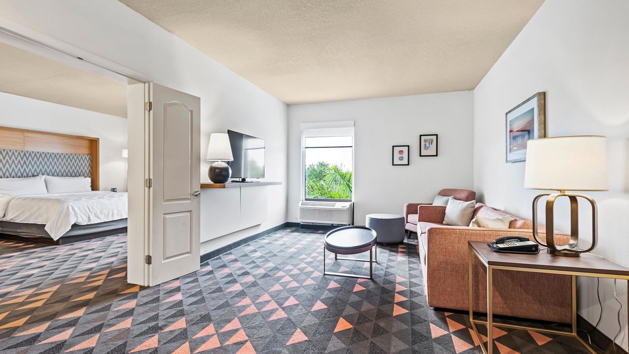 Photo of Livingroom in United Central