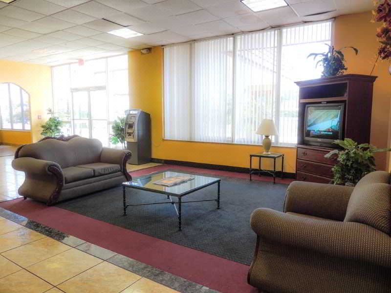 Photo of Livingroom in Titusville