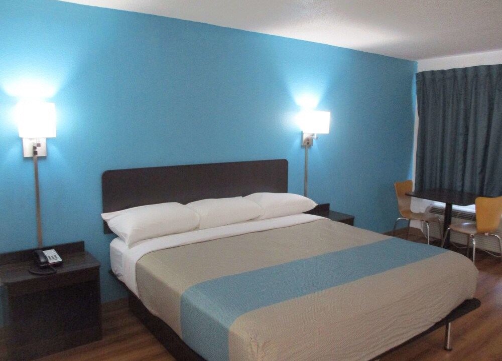 Photo of Bedroom in Graysville