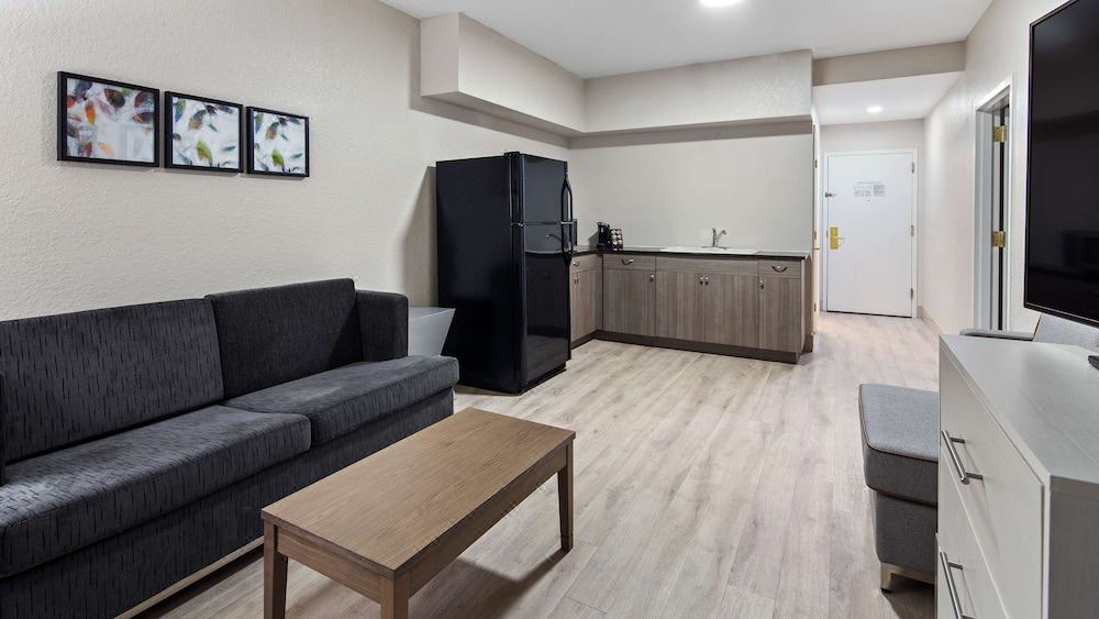 Photo of Livingroom in Walker's Island