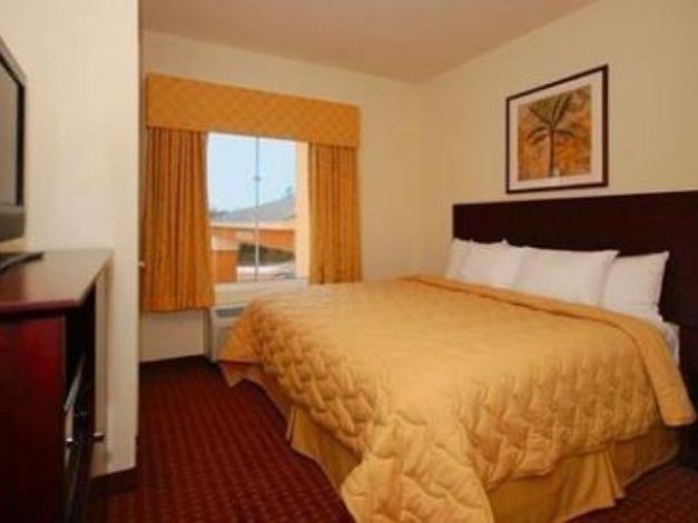 Photo of Bedroom in De Funiak Springs