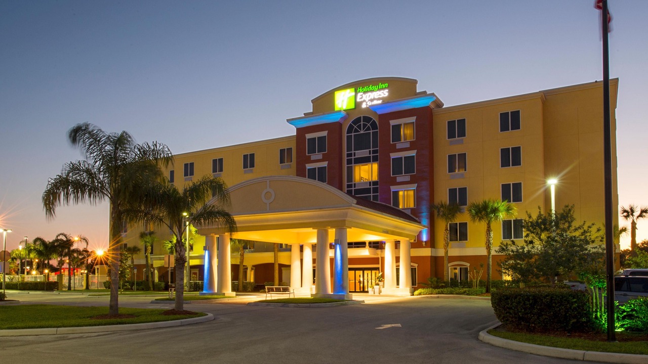 Photo of Buildings in Saint Lucie West
