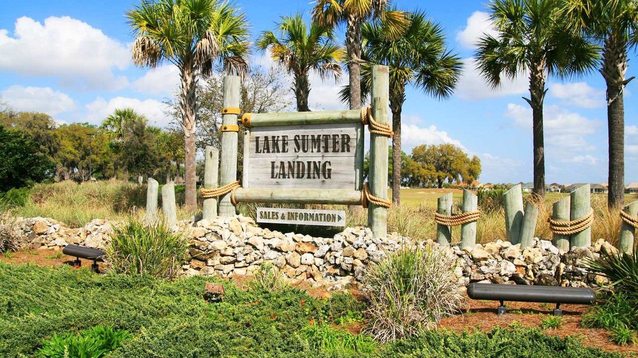 Photo of Buildings in Lady Lake