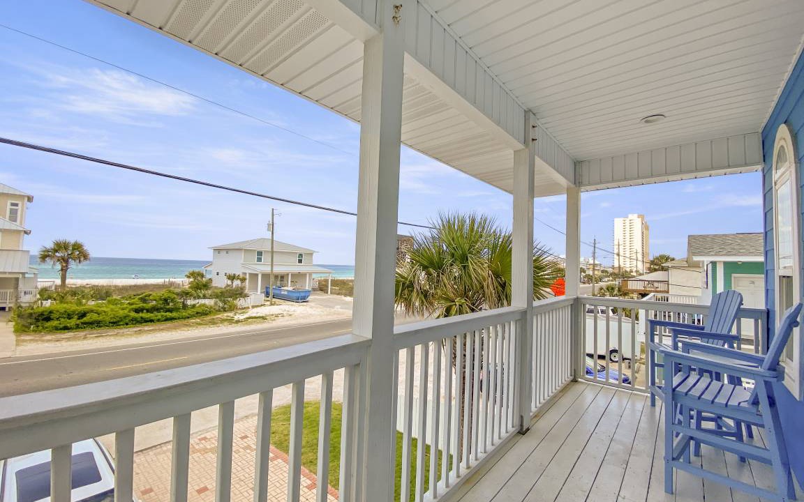 Photo of Patio Balcony in Lullwater Beach