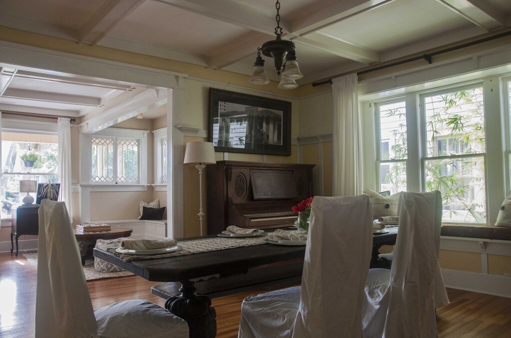 Photo of Livingroom in Historic Uptown