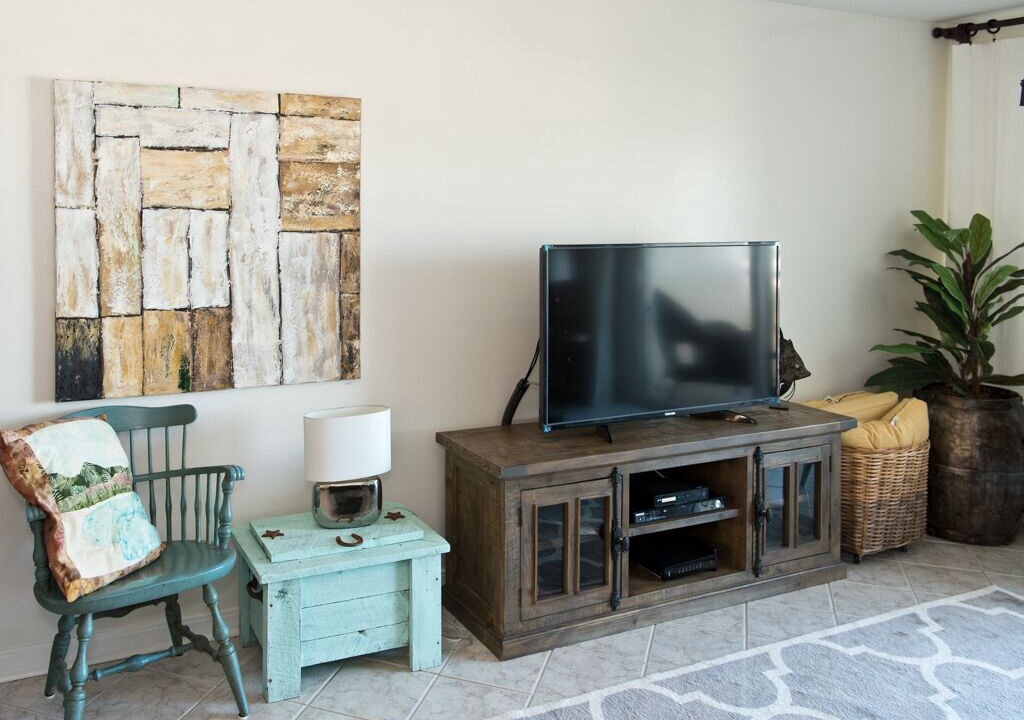 Photo of Livingroom in Crescent Beach