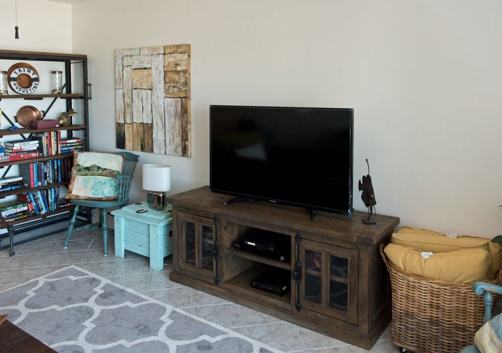 Photo of Livingroom in Crescent Beach