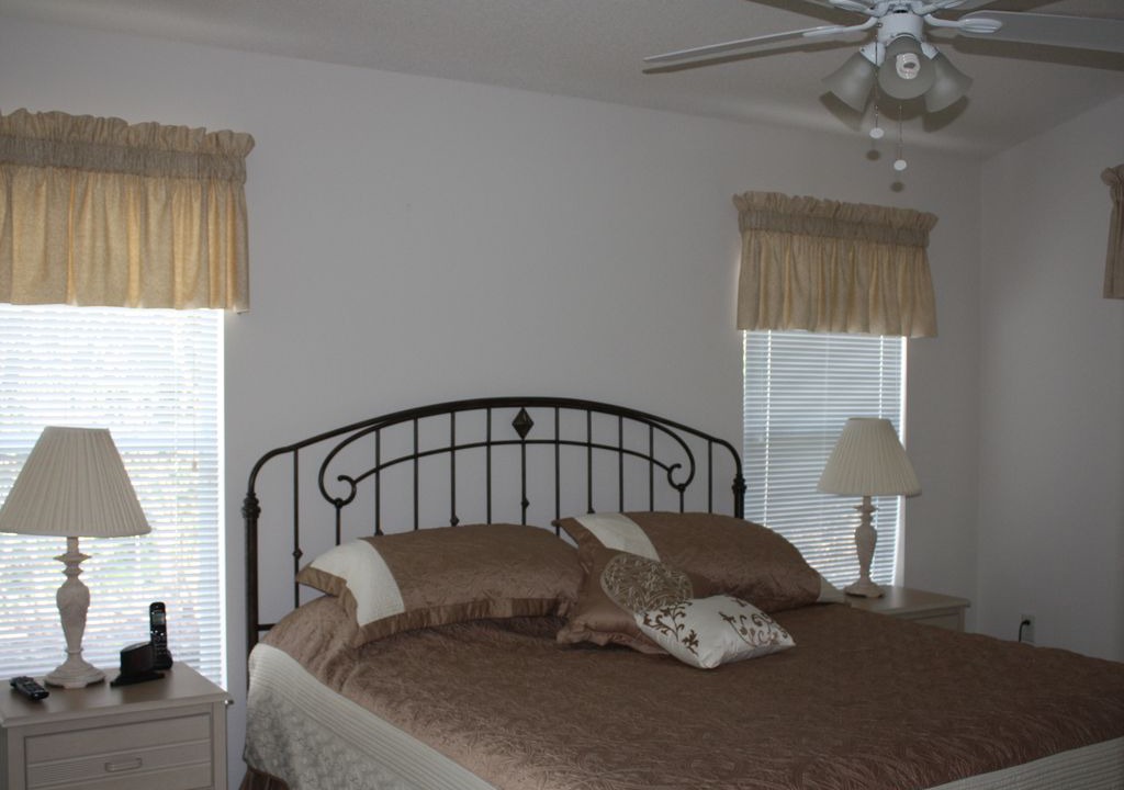Photo of Bedroom in Greater Groves