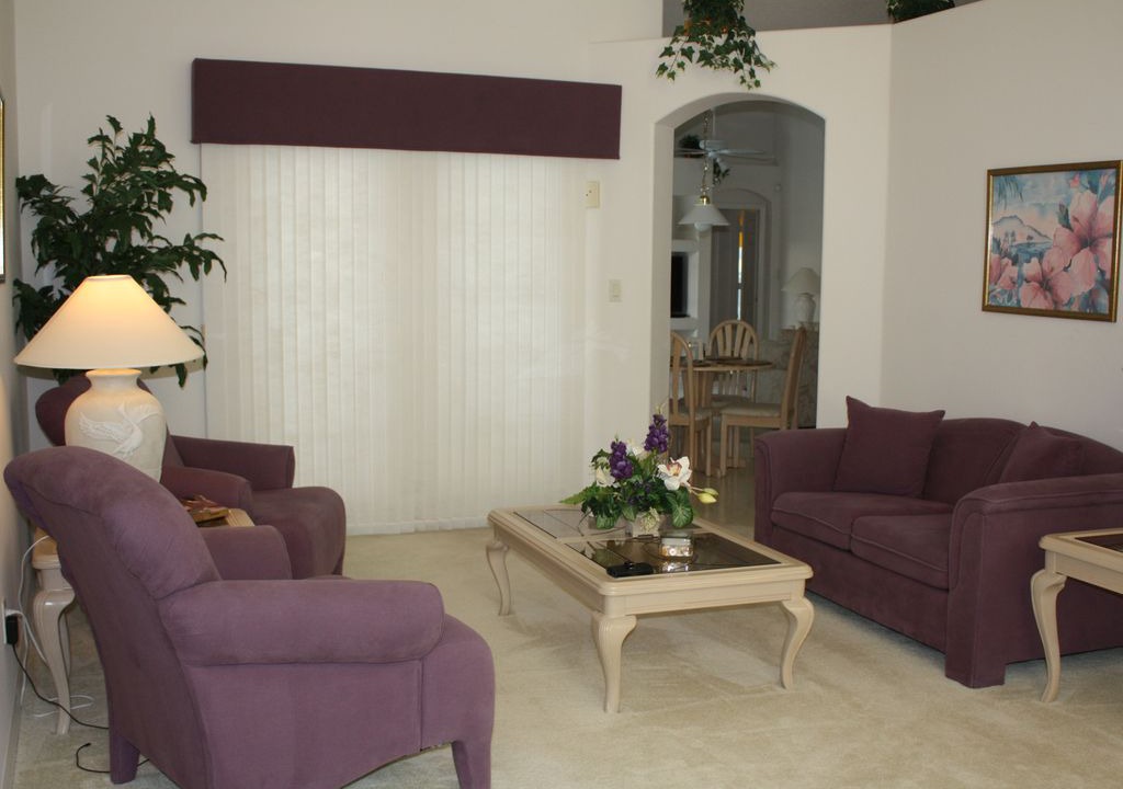 Photo of Livingroom in Greater Groves