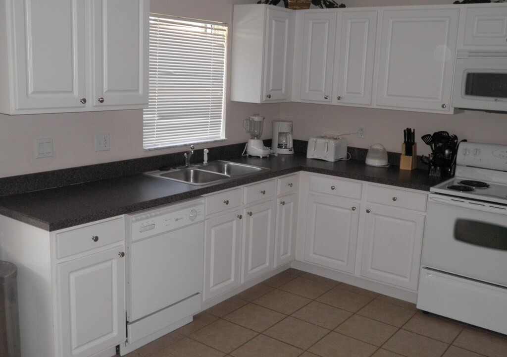 Photo of Kitchen in Lake Wilson Preserve