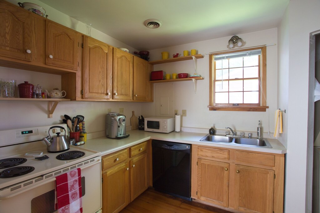 Photo of Kitchen in Windward Cay