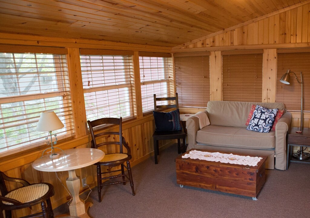 Photo of Livingroom in Windward Cay