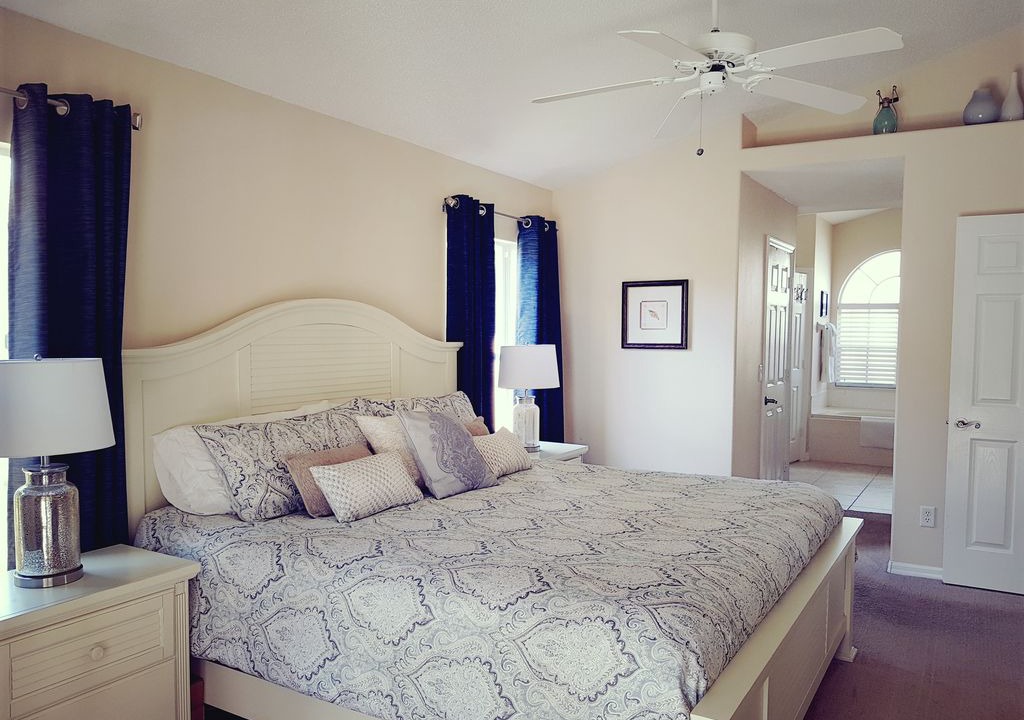 Photo of Bedroom in Greater Groves