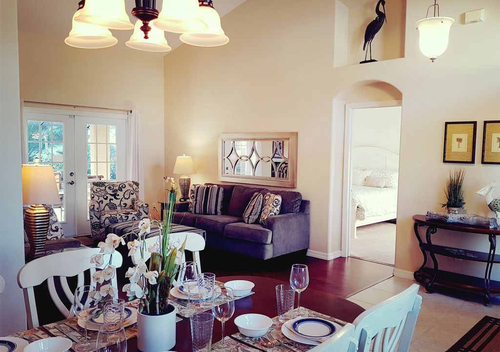 Photo of Livingroom in Greater Groves