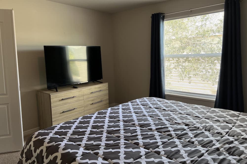 Photo of Bedroom in Royal Oak Golf Country Club