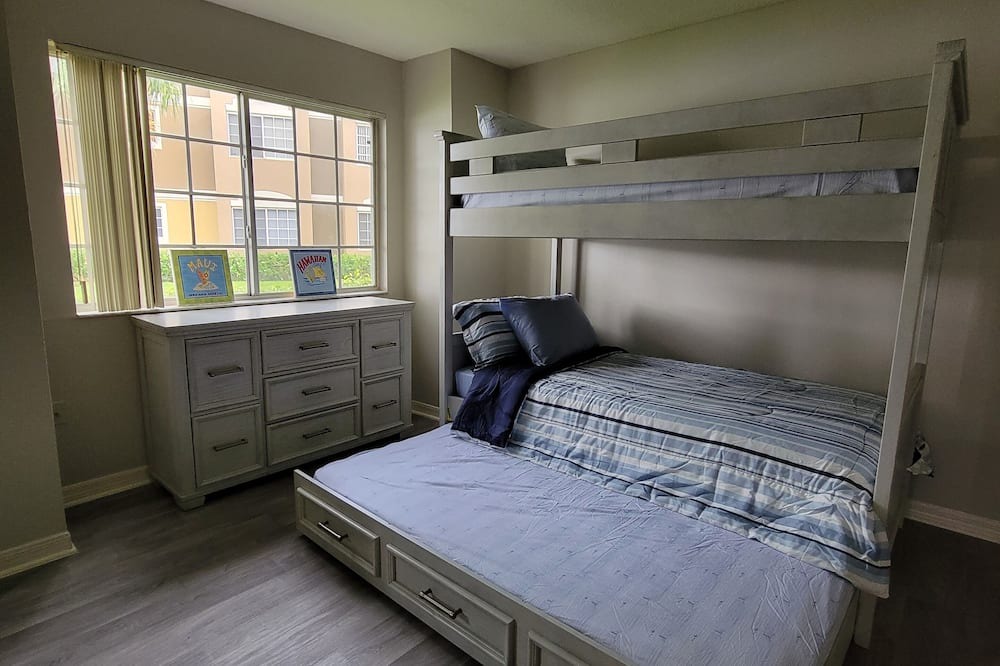 Photo of Bedroom in West Shore