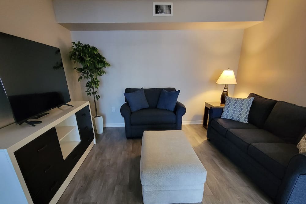 Photo of Livingroom in West Shore