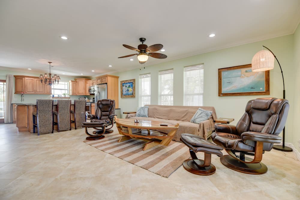 Photo of Livingroom in Key West