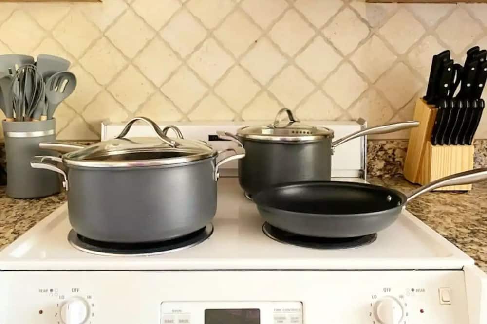 Photo of Kitchen in Egypt Lake-Leto