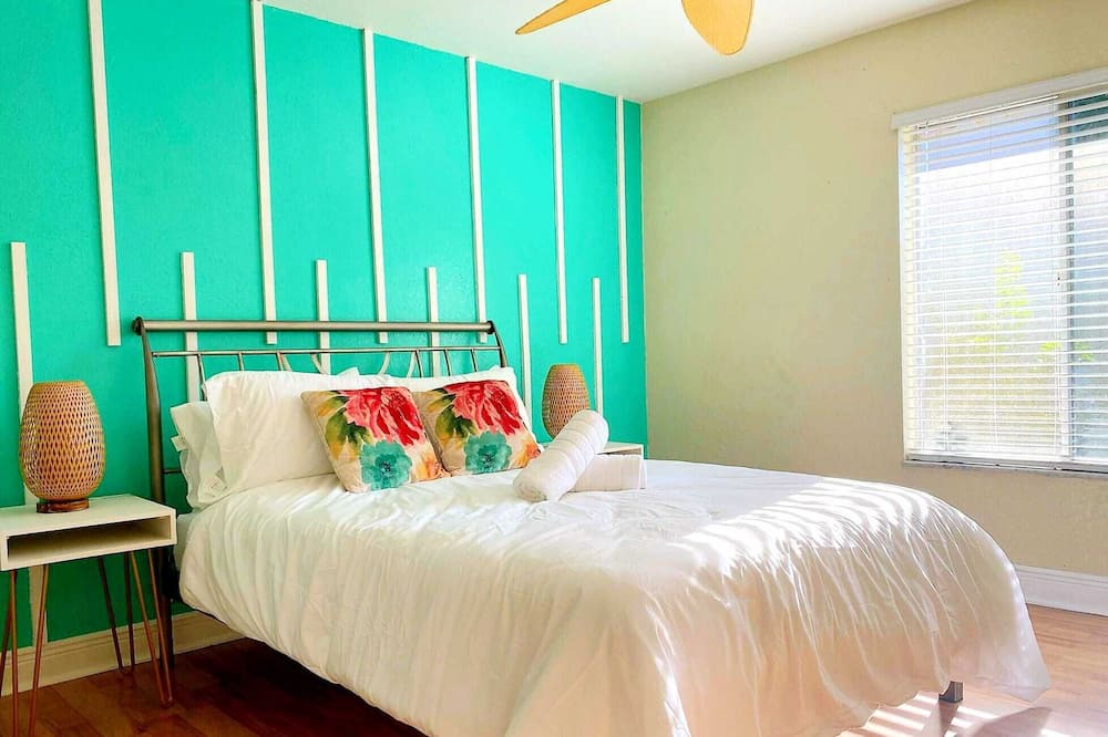 Photo of Bedroom in Egypt Lake-Leto
