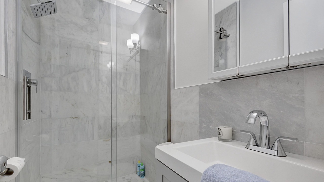 Photo of Bathroom in Parker Ridge