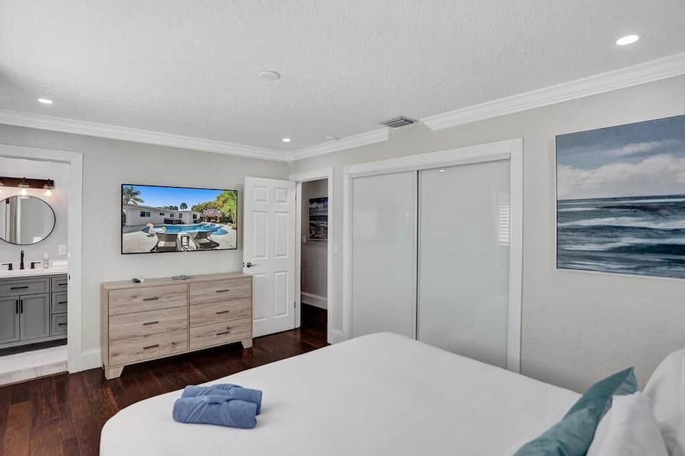 Photo of Bedroom in Deerfield Beach