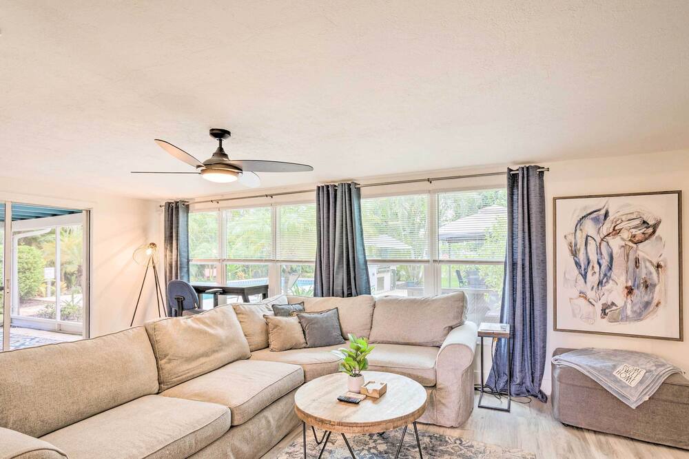 Photo of Livingroom in North River Shores