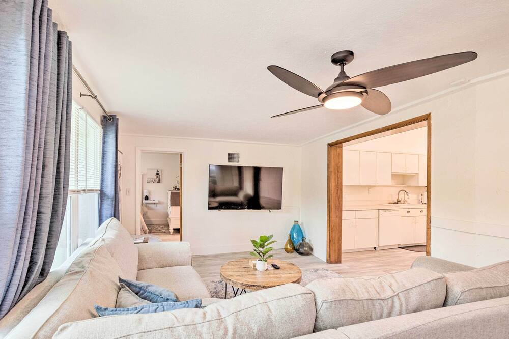 Photo of Livingroom in North River Shores