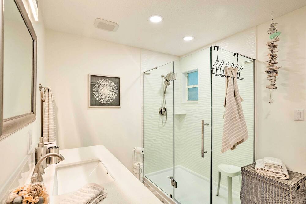 Photo of Bathroom in North River Shores