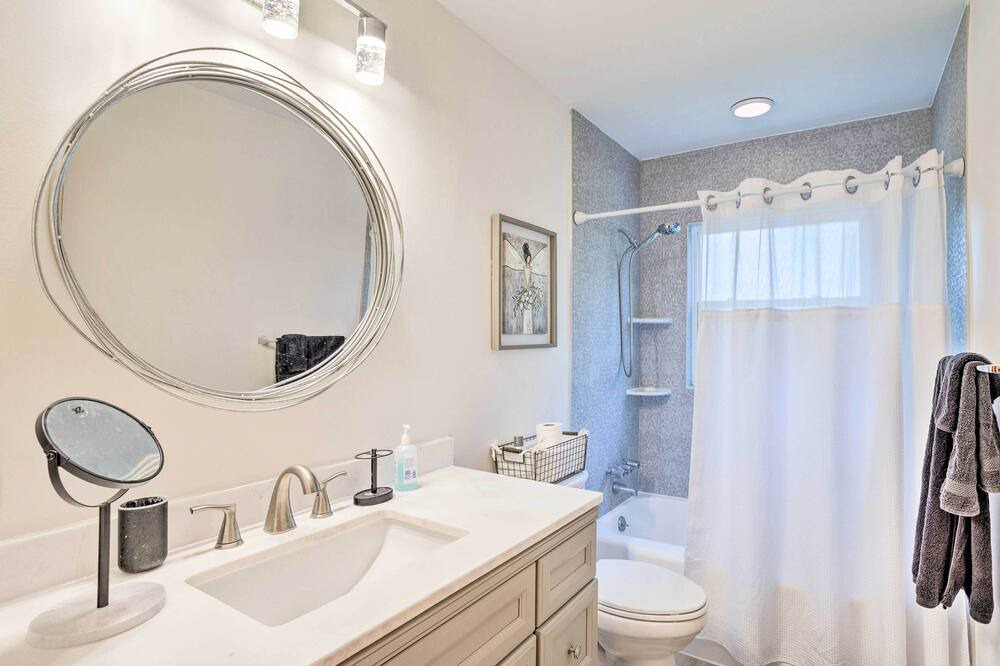 Photo of Bathroom in North River Shores