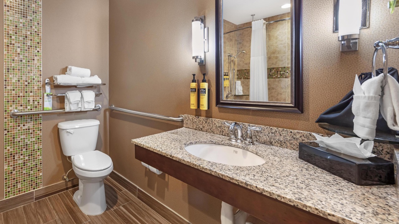 Photo of Bathroom in Country Walk