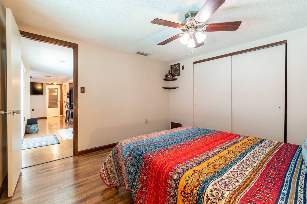 Photo of Bedroom in Jasmine Estates