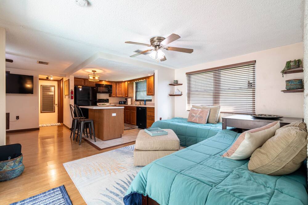Photo of Bedroom in Jasmine Estates