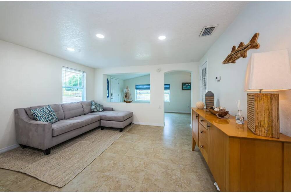 Photo of Bedroom in Tarpon Springs