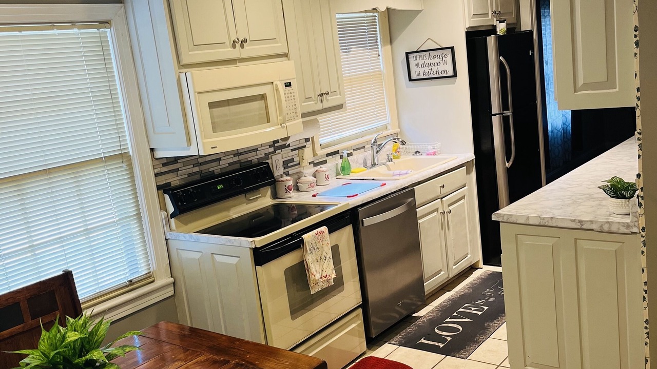 Photo of Kitchen in Waycross