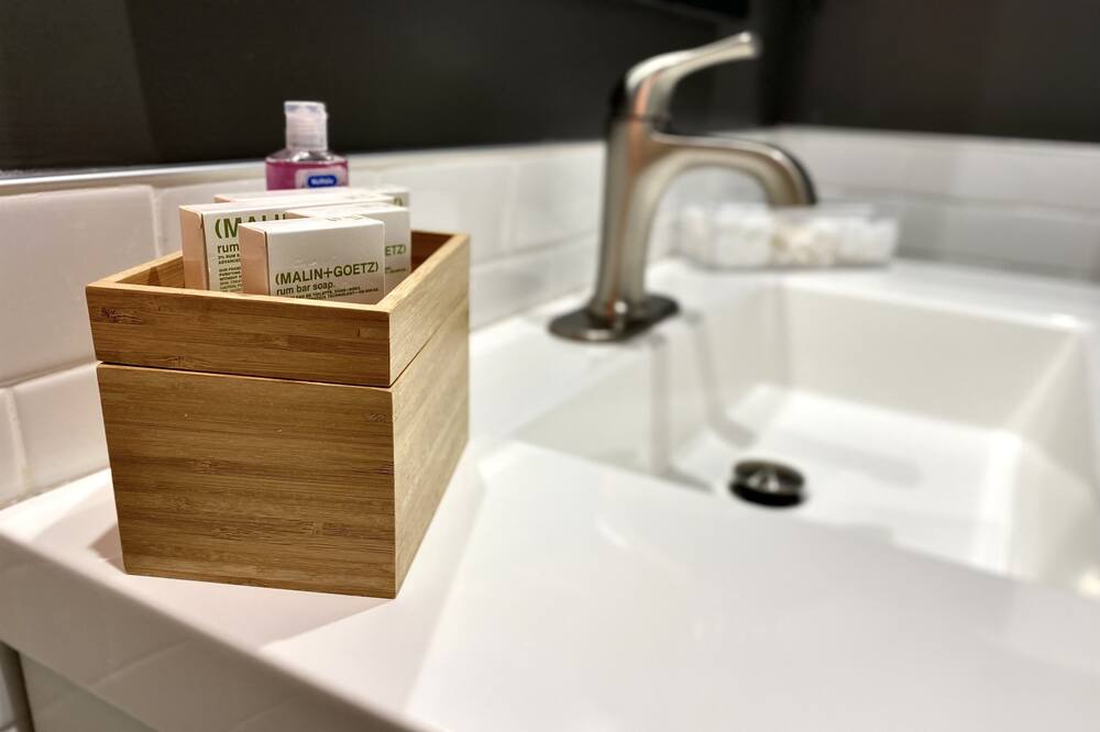 Photo of Bathroom in Egypt Lake-Leto