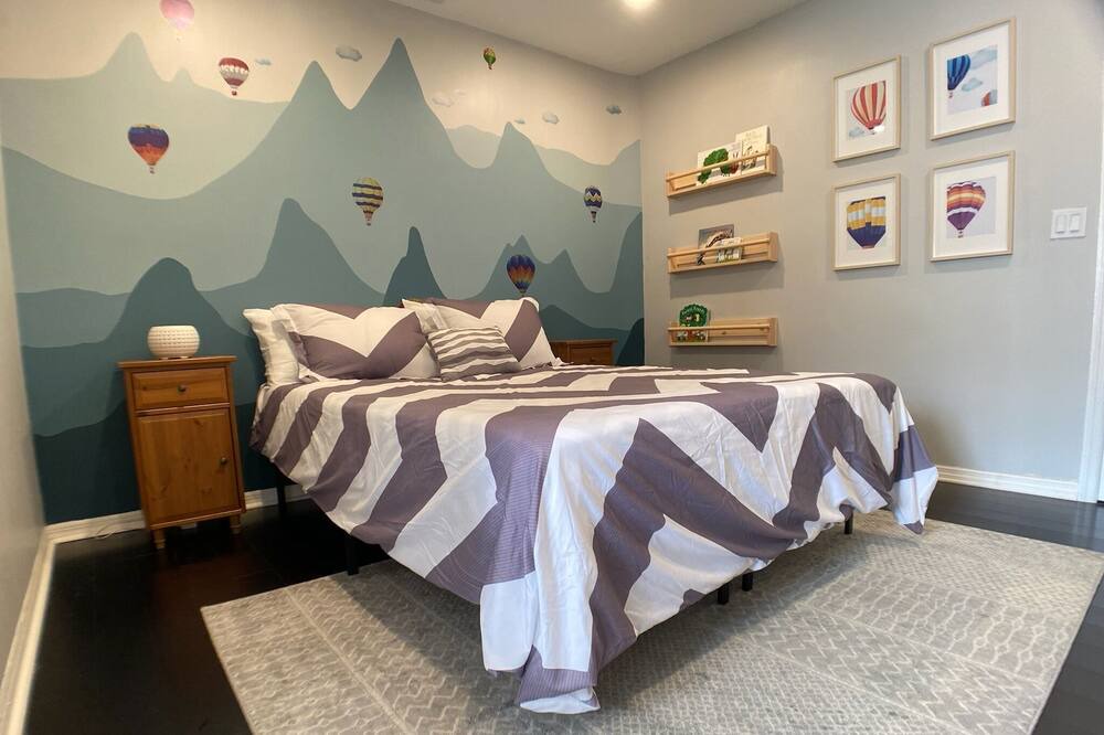 Photo of Bedroom in Egypt Lake-Leto