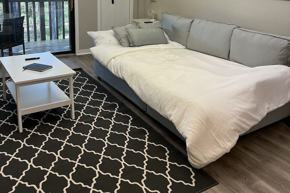 Photo of Bedroom in Middleburg
