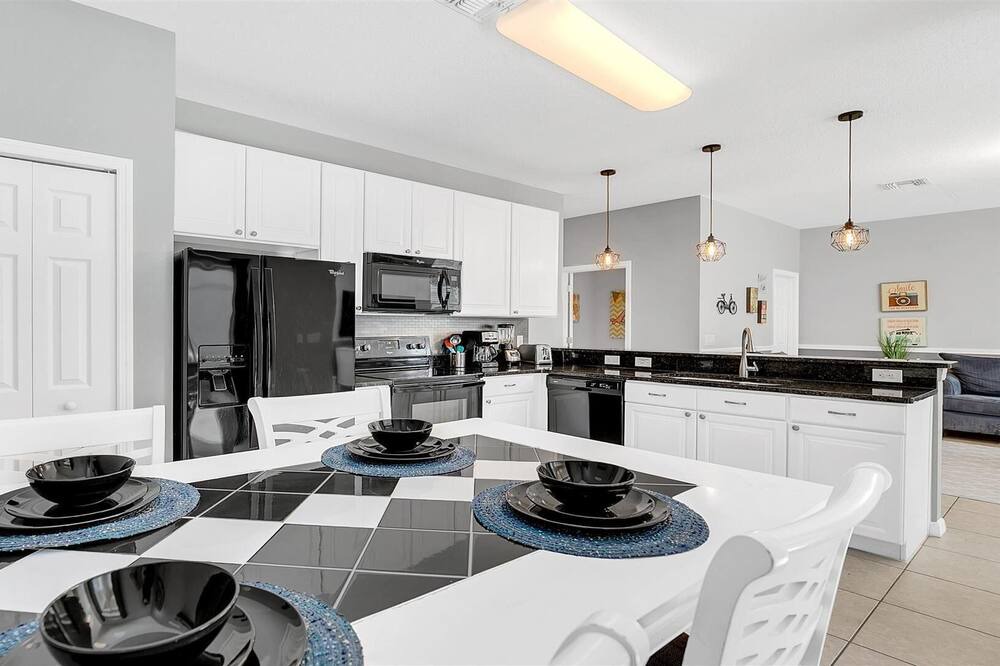 Photo of Kitchen in Veranda Palms