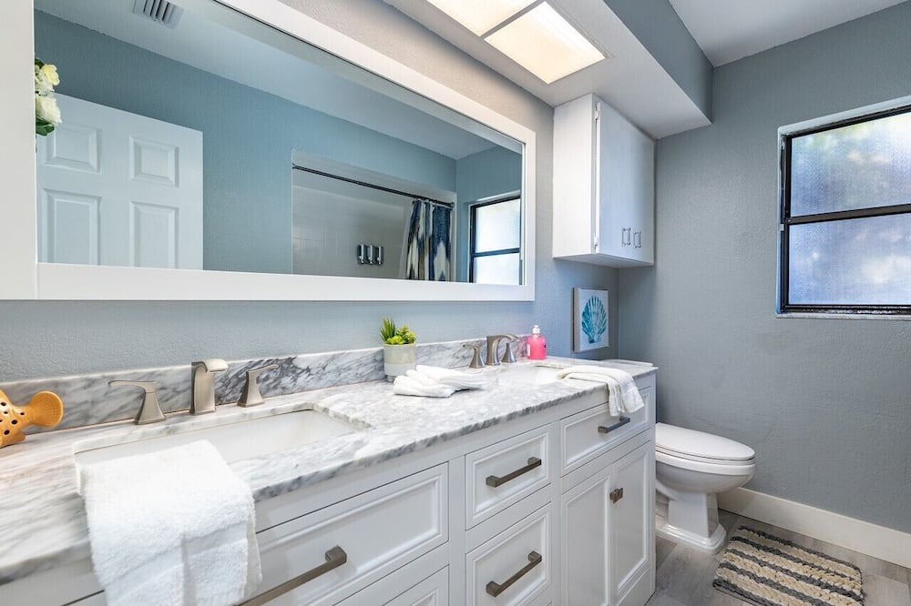 Photo of Bathroom in Seminole